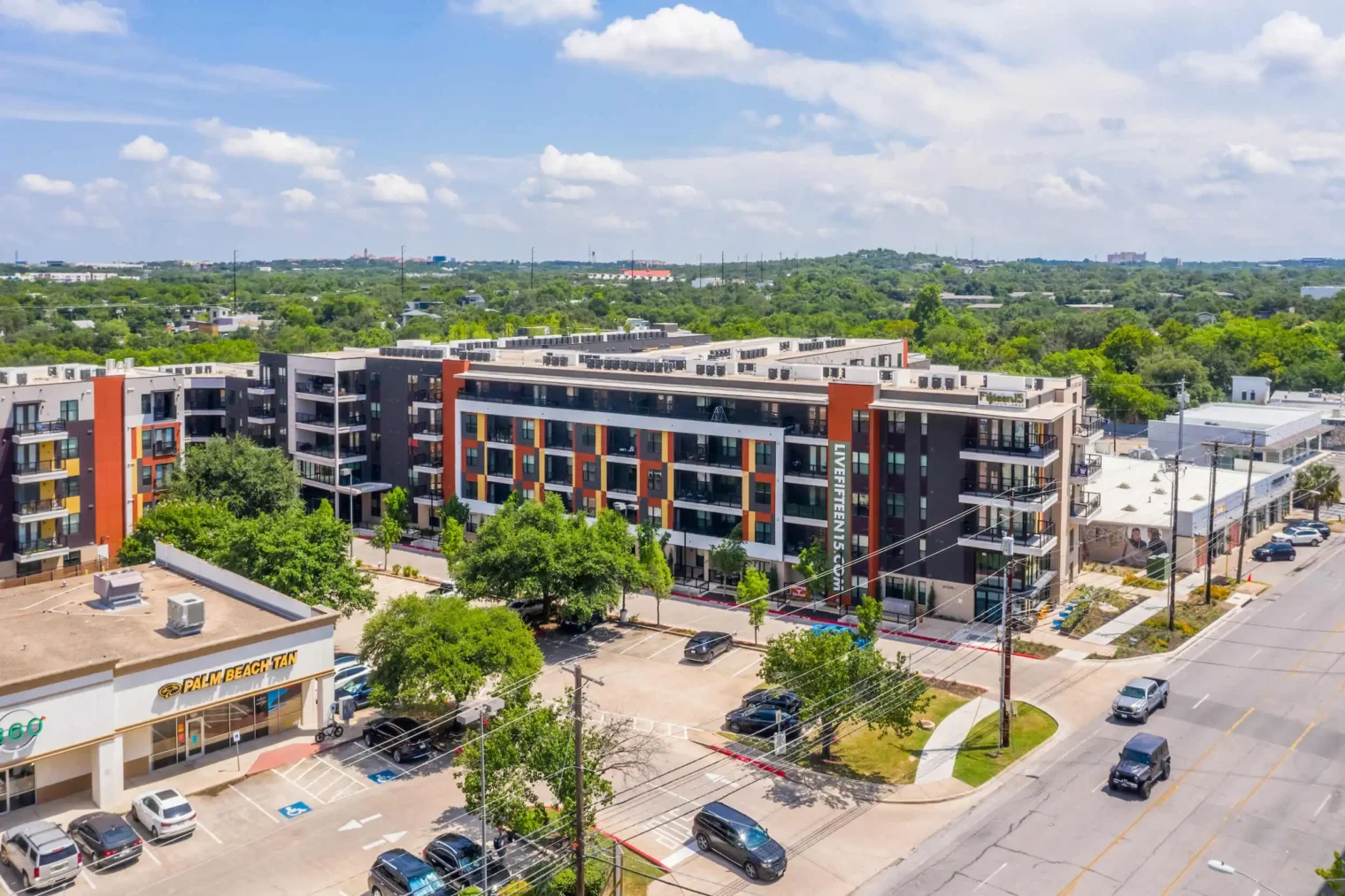 Fifteen 15 Lamar Exterior2