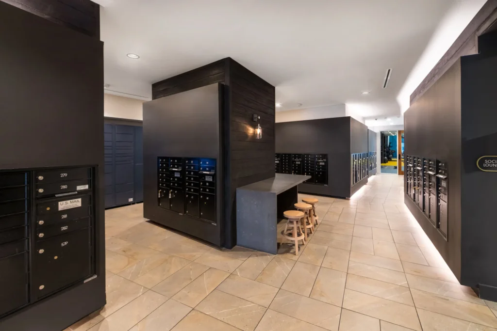 Fifteen 15 Lamar Mail Room CMF Photo 8878