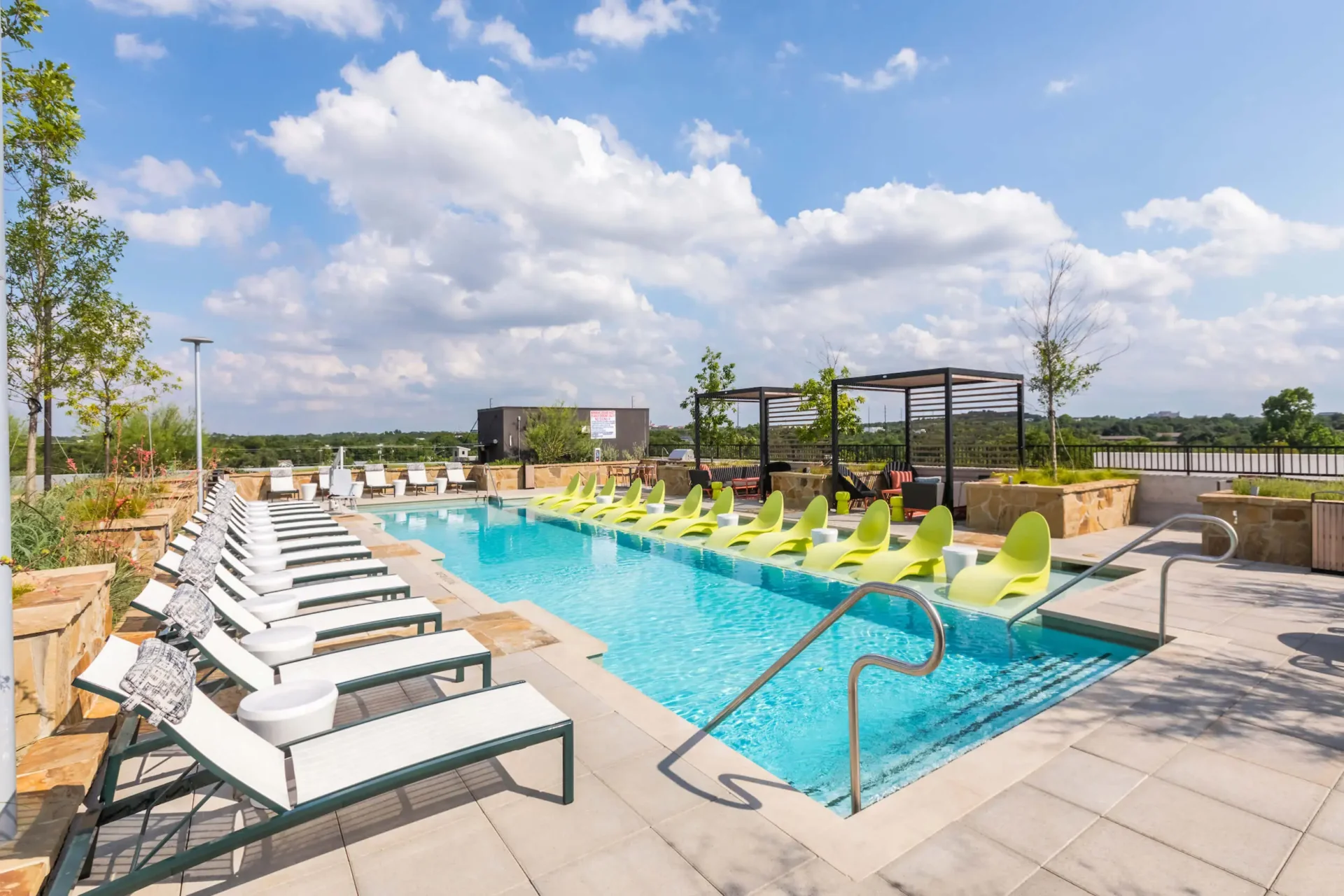 Fifteen 15 Lamar Pool CMF Photo 9124