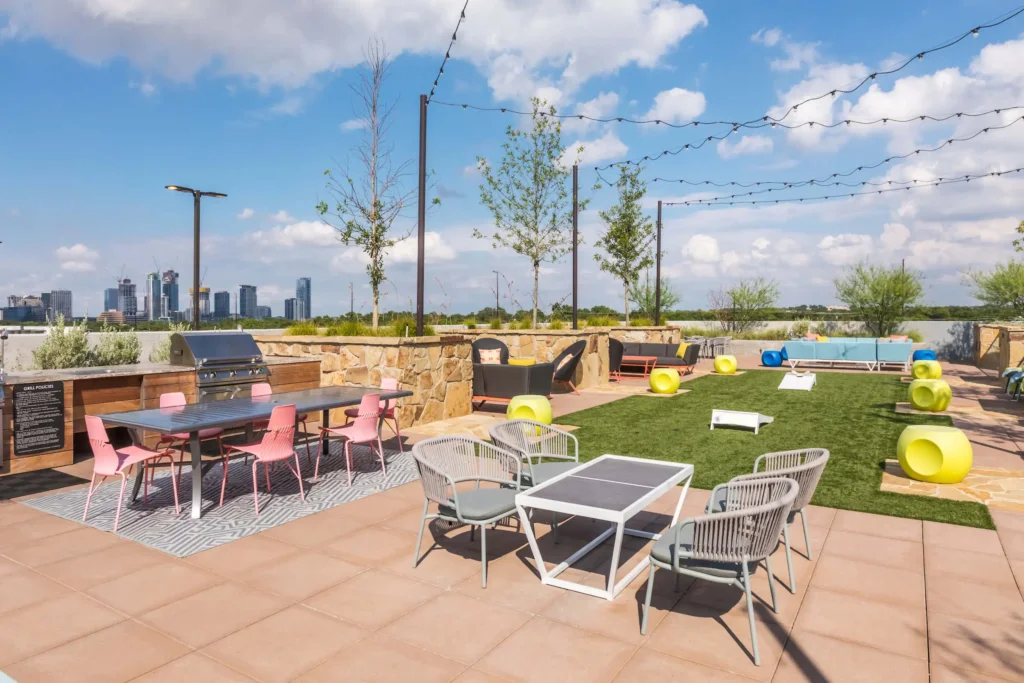 south lamar apartments austin Fifteen 15 Lamar Pool Deck Amenity3