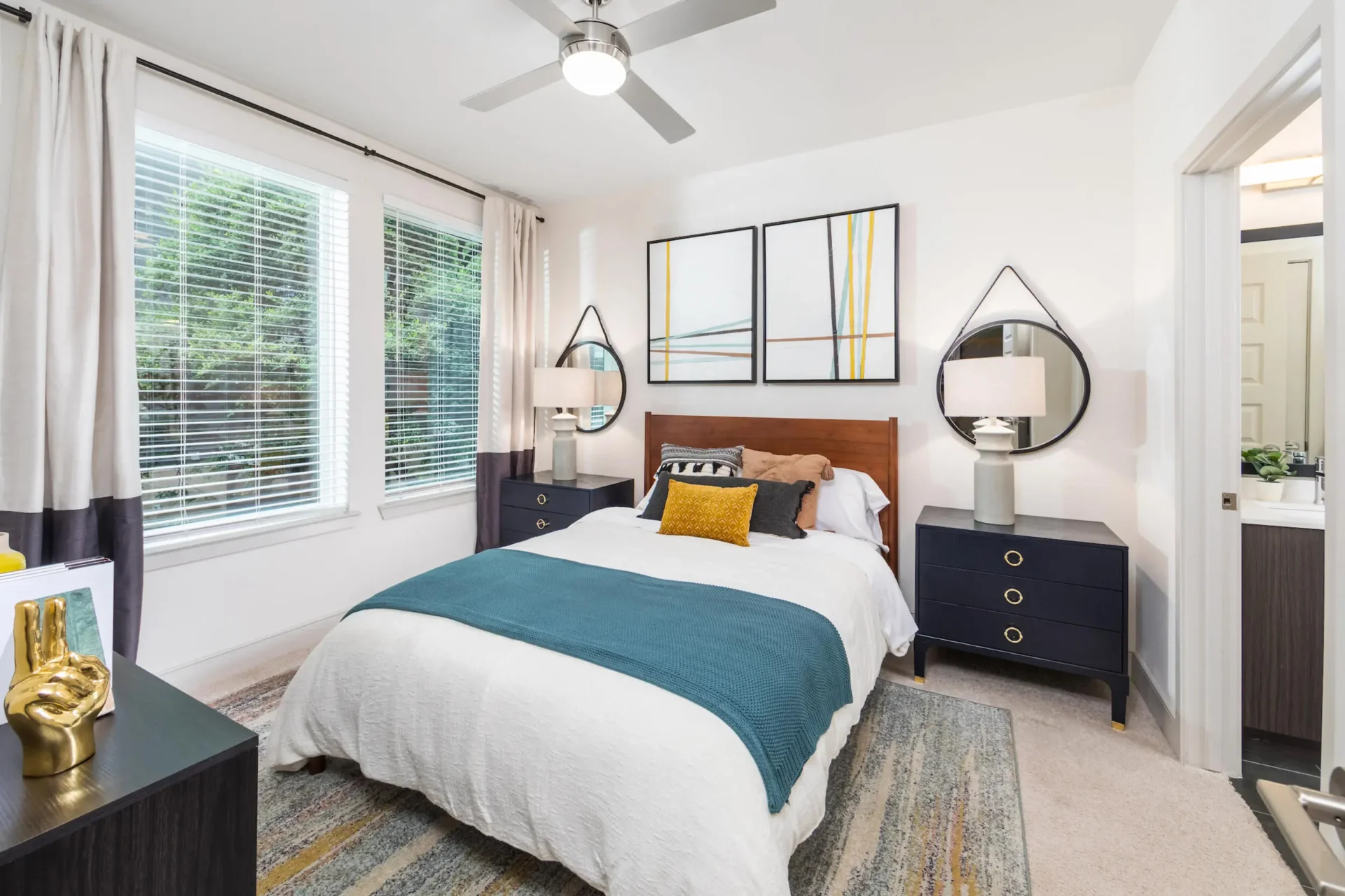 Fifteen 15 South Lamar austin rentals Primary Bedroom