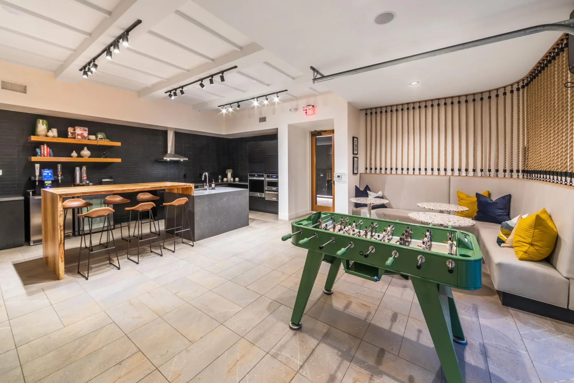 Fifteen 15 South Lamar Apartments Social Lounge